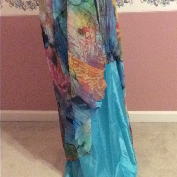 NWT Cachet Vibrant Watercolor Evening Gown - Picture 3 of 3